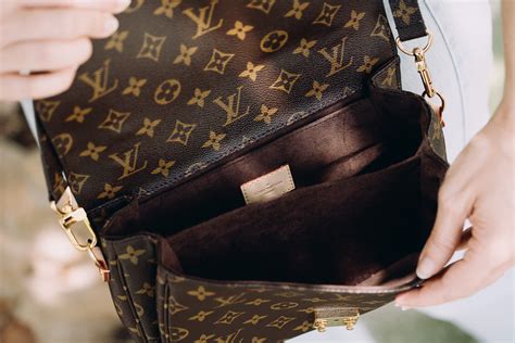 lv 40780|how to open and close pochette metis louis vuitton bag .